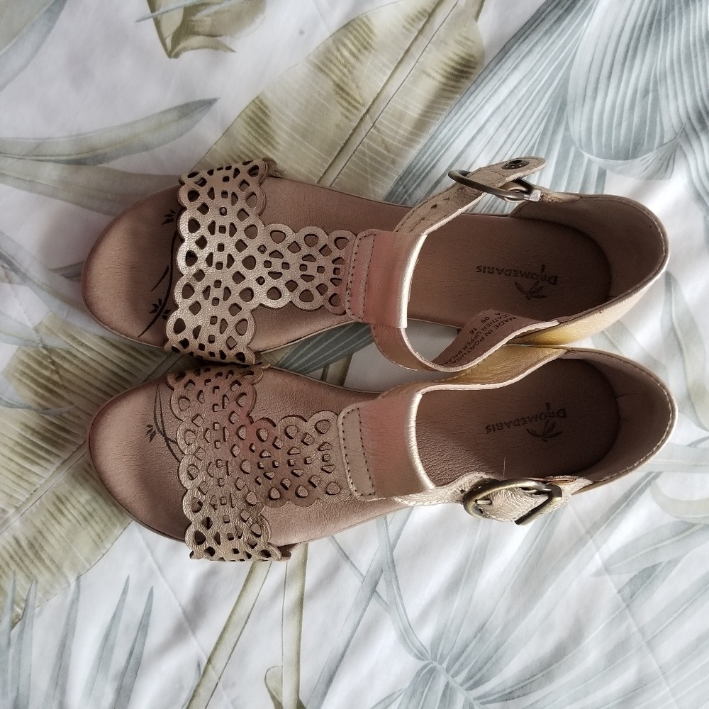 Suri Quarter Strap Sandals by Dromedaris